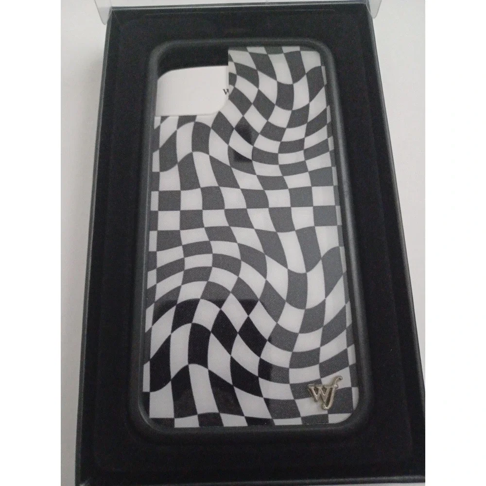 Wildflower Limited Edition Iphone 11 Case Urban 0utfitters MRSP $35 Black White